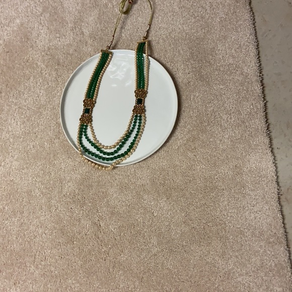 Glamorous gold plated pearl layer necklace - Picture 5 of 5